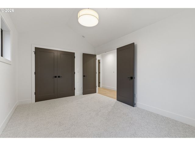 14100 KNAUS Rd, Lake Oswego, OR 97034