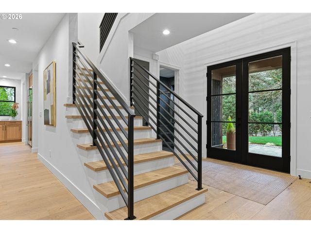 14100 KNAUS Rd, Lake Oswego, OR 97034