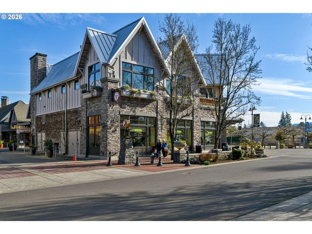 14100 KNAUS Rd, Lake Oswego, OR 97034