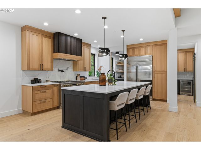 14100 KNAUS Rd, Lake Oswego, OR 97034