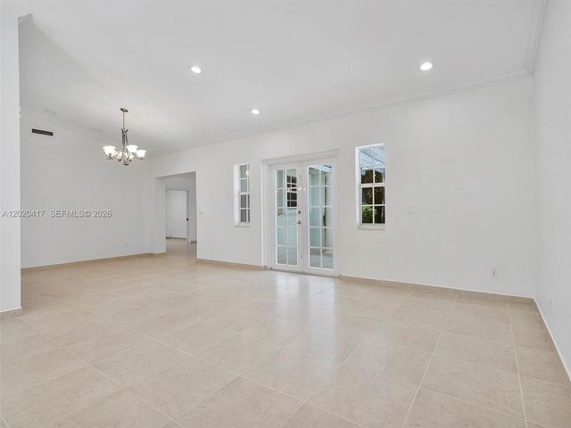 731 Sistina AV 0, Coral Gables, FL 33146