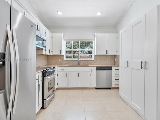731 Sistina AV 0, Coral Gables, FL 33146