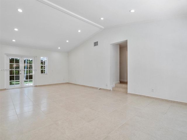 731 Sistina AV 0, Coral Gables, FL 33146