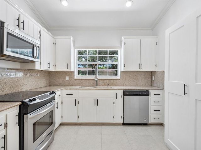 731 Sistina AV 0, Coral Gables, FL 33146