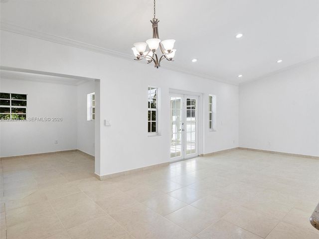 731 Sistina AV 0, Coral Gables, FL 33146