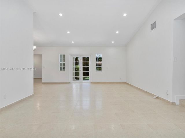 731 Sistina AV 0, Coral Gables, FL 33146