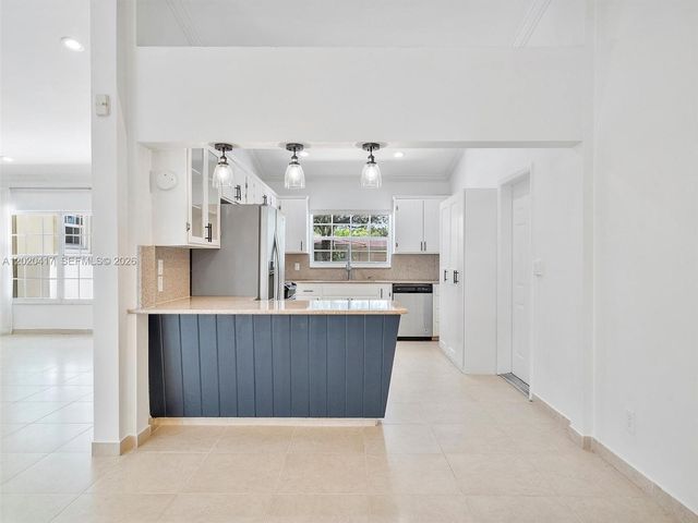 731 Sistina AV 0, Coral Gables, FL 33146