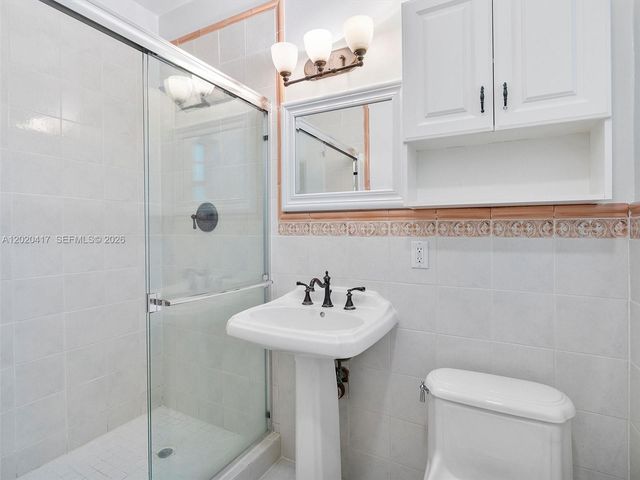 731 Sistina AV 0, Coral Gables, FL 33146