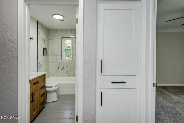 3838 Albon Road, Monclova, OH 43542