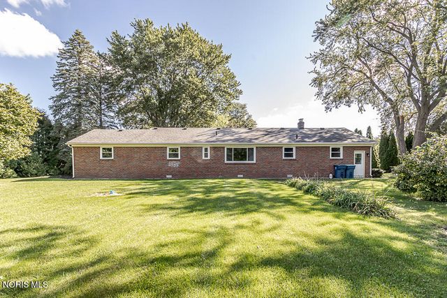 3838 Albon Road, Monclova, OH 43542