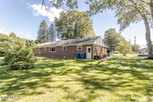 3838 Albon Road, Monclova, OH 43542