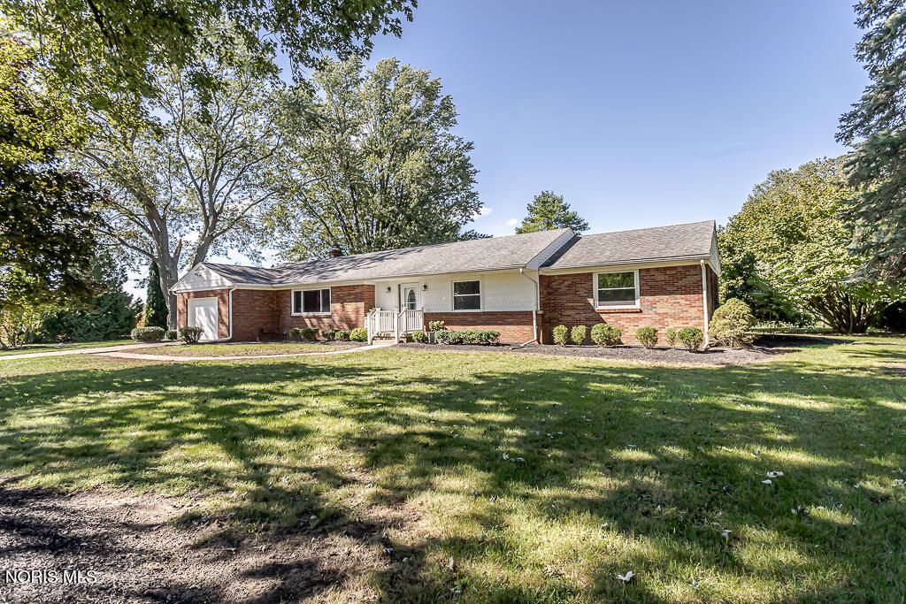 3838 Albon Road, Monclova, OH 43542