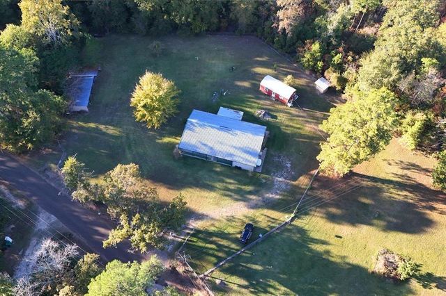 1493 Mollywood Road, Zavalla, TX 75980