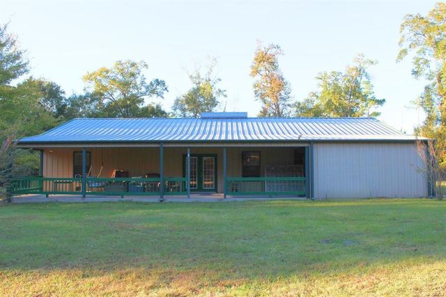 1493 Mollywood Road, Zavalla, TX 75980