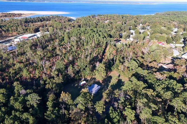 1493 Mollywood Road, Zavalla, TX 75980