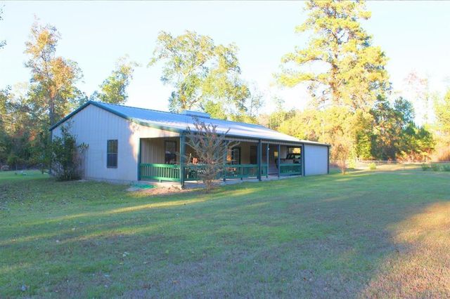 1493 Mollywood Road, Zavalla, TX 75980