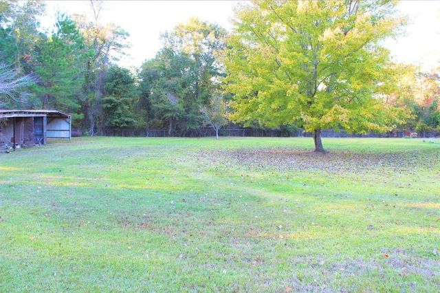 1493 Mollywood Road, Zavalla, TX 75980