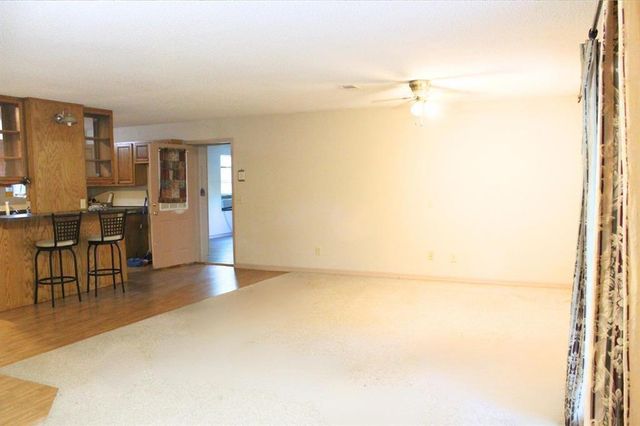 1493 Mollywood Road, Zavalla, TX 75980