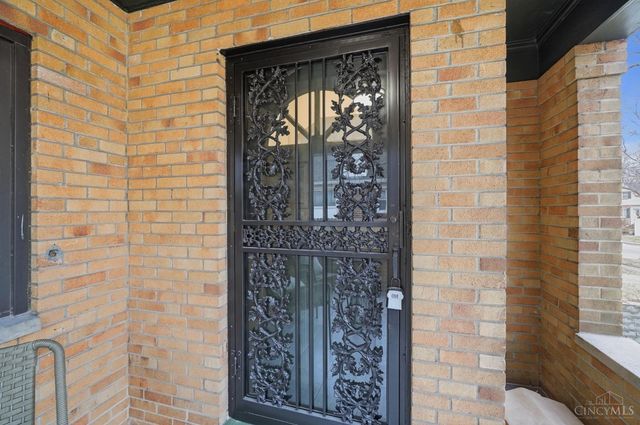 2497 Downing Drive, Cincinnati, OH 45208