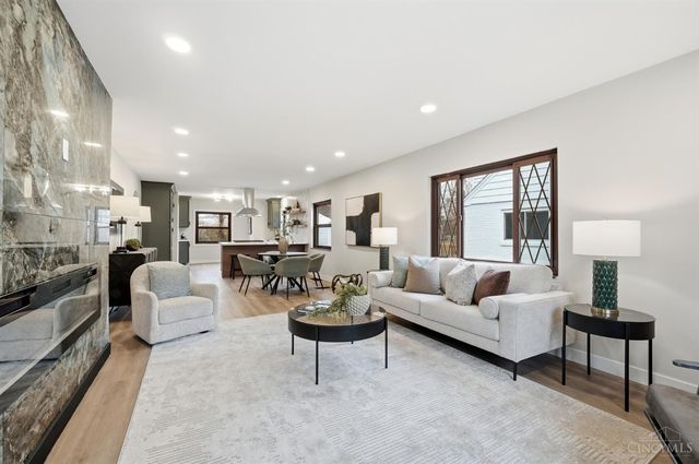 2497 Downing Drive, Cincinnati, OH 45208