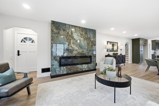 2497 Downing Drive, Cincinnati, OH 45208