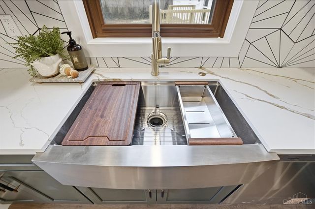 2497 Downing Drive, Cincinnati, OH 45208