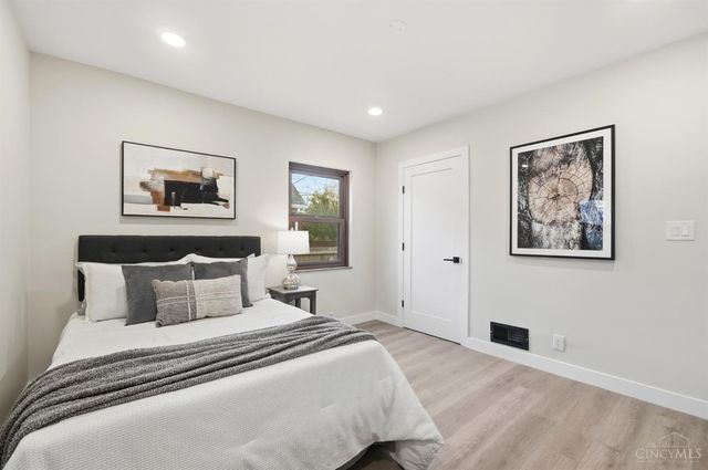 2497 Downing Drive, Cincinnati, OH 45208