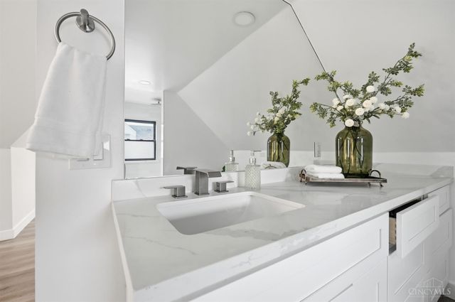 2497 Downing Drive, Cincinnati, OH 45208