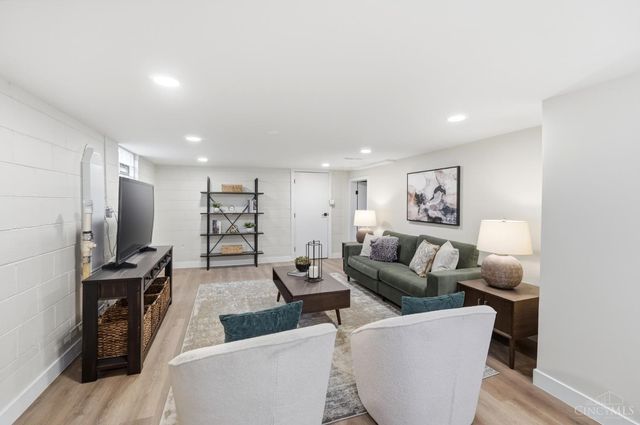 2497 Downing Drive, Cincinnati, OH 45208