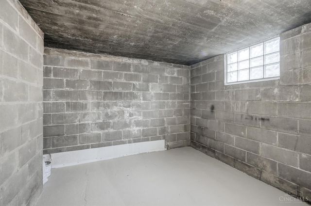 2497 Downing Drive, Cincinnati, OH 45208