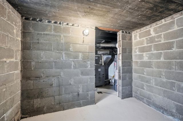 2497 Downing Drive, Cincinnati, OH 45208