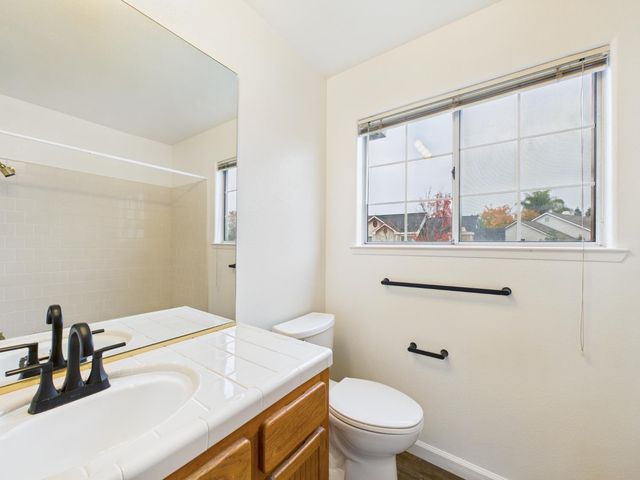10781 N Windham Bay Circle, Fresno, CA 93730