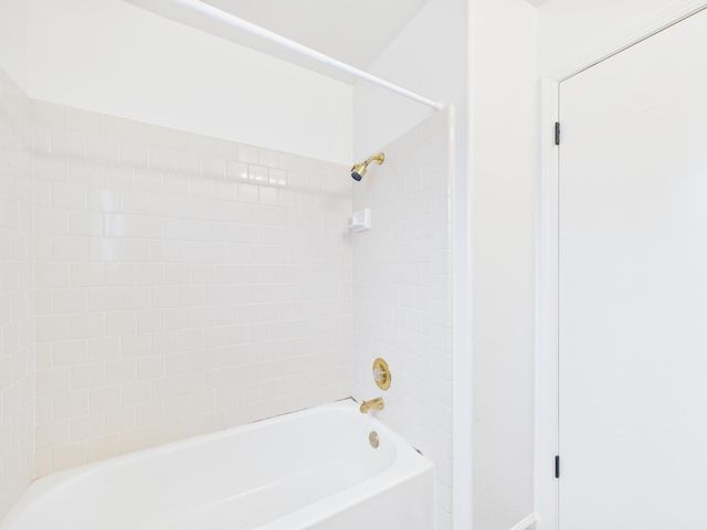 10781 N Windham Bay Circle, Fresno, CA 93730