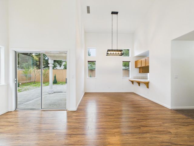10781 N Windham Bay Circle, Fresno, CA 93730