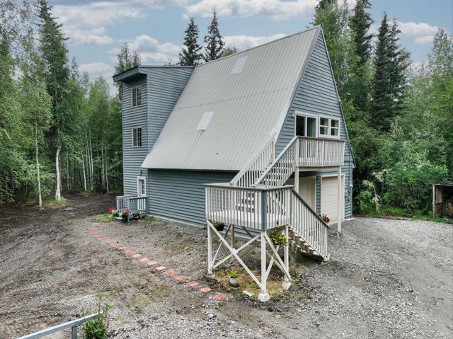 2301 SUNFLOWER LOOP, North Pole, AK 99705