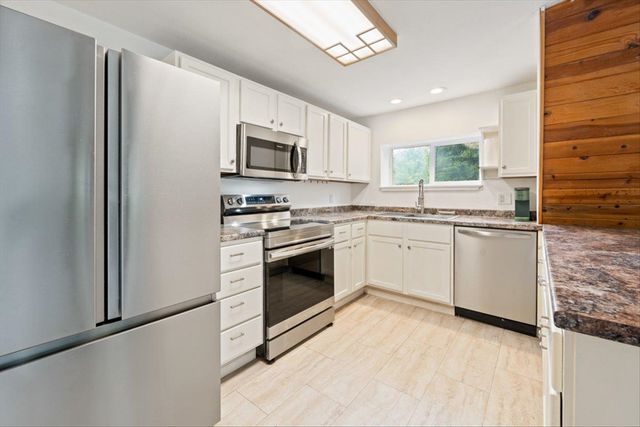 2301 SUNFLOWER LOOP, North Pole, AK 99705