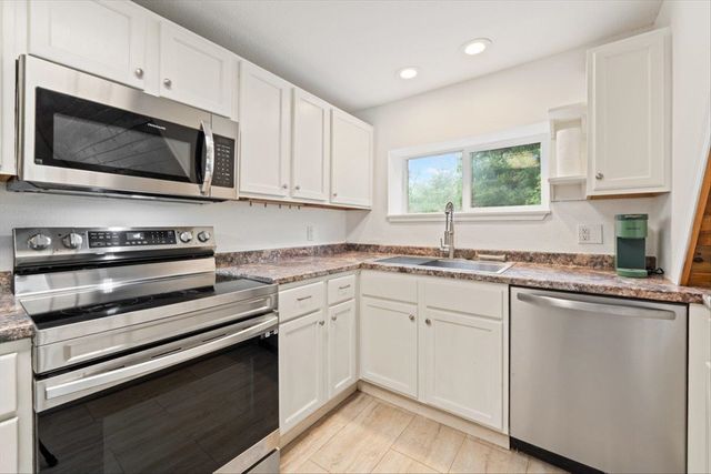 2301 SUNFLOWER LOOP, North Pole, AK 99705