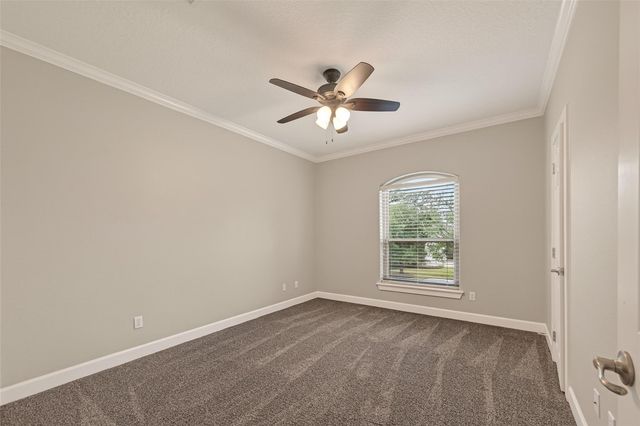 51 English Oak Court, Lake Jackson, TX 77566