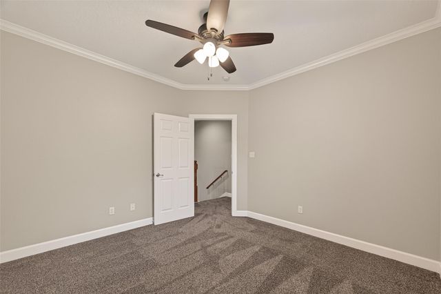 51 English Oak Court, Lake Jackson, TX 77566