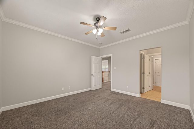 51 English Oak Court, Lake Jackson, TX 77566