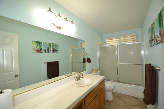 7221 Lupine Drive, Sanger, CA 93657