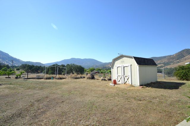 7221 Lupine Drive, Sanger, CA 93657