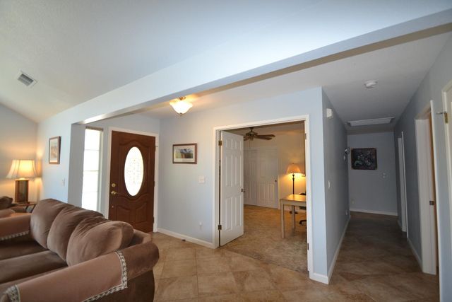 7221 Lupine Drive, Sanger, CA 93657