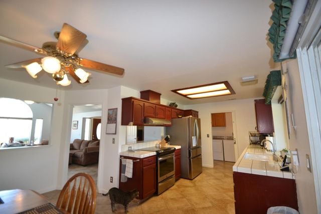 7221 Lupine Drive, Sanger, CA 93657