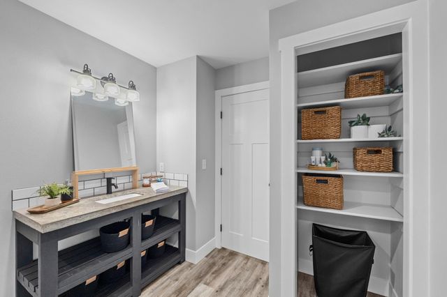 842 U Valley Westside Rd, Colville, WA 99114