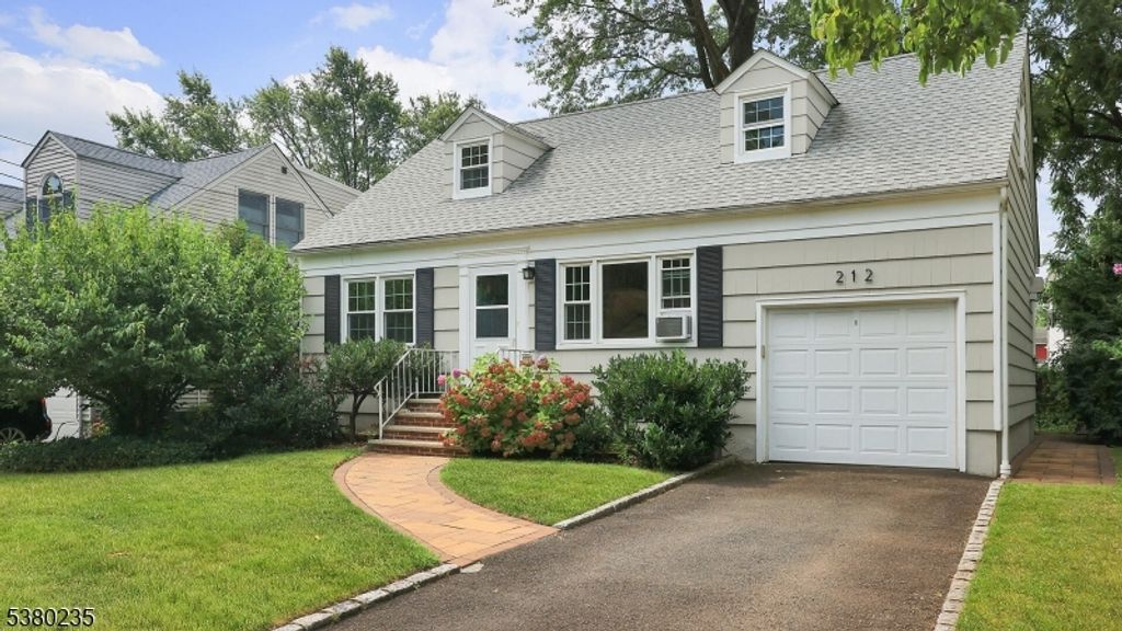 212 Scherrer St, Cranford Twp., NJ 07016
