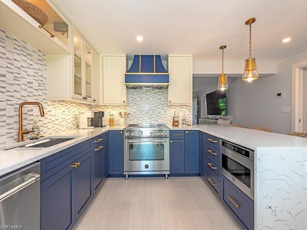 1222 Gordon DR 4, NAPLES, FL 34102 — photo 5