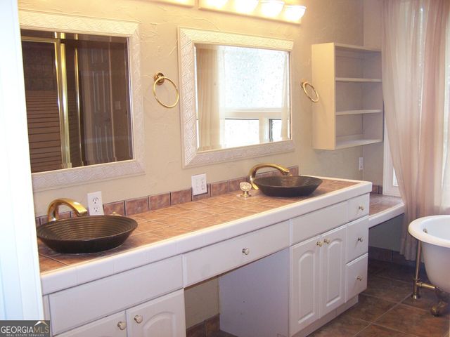 1844 PEEKSVILLE Road, Locust Grove, GA 30248