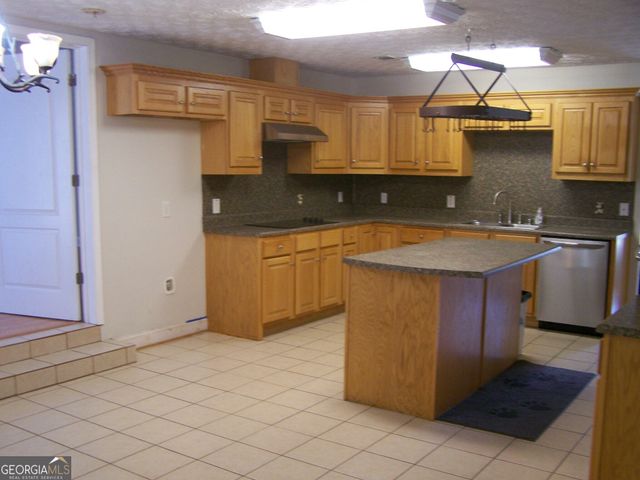 1844 PEEKSVILLE Road, Locust Grove, GA 30248
