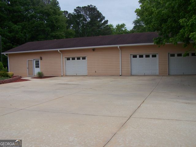 1844 PEEKSVILLE Road, Locust Grove, GA 30248